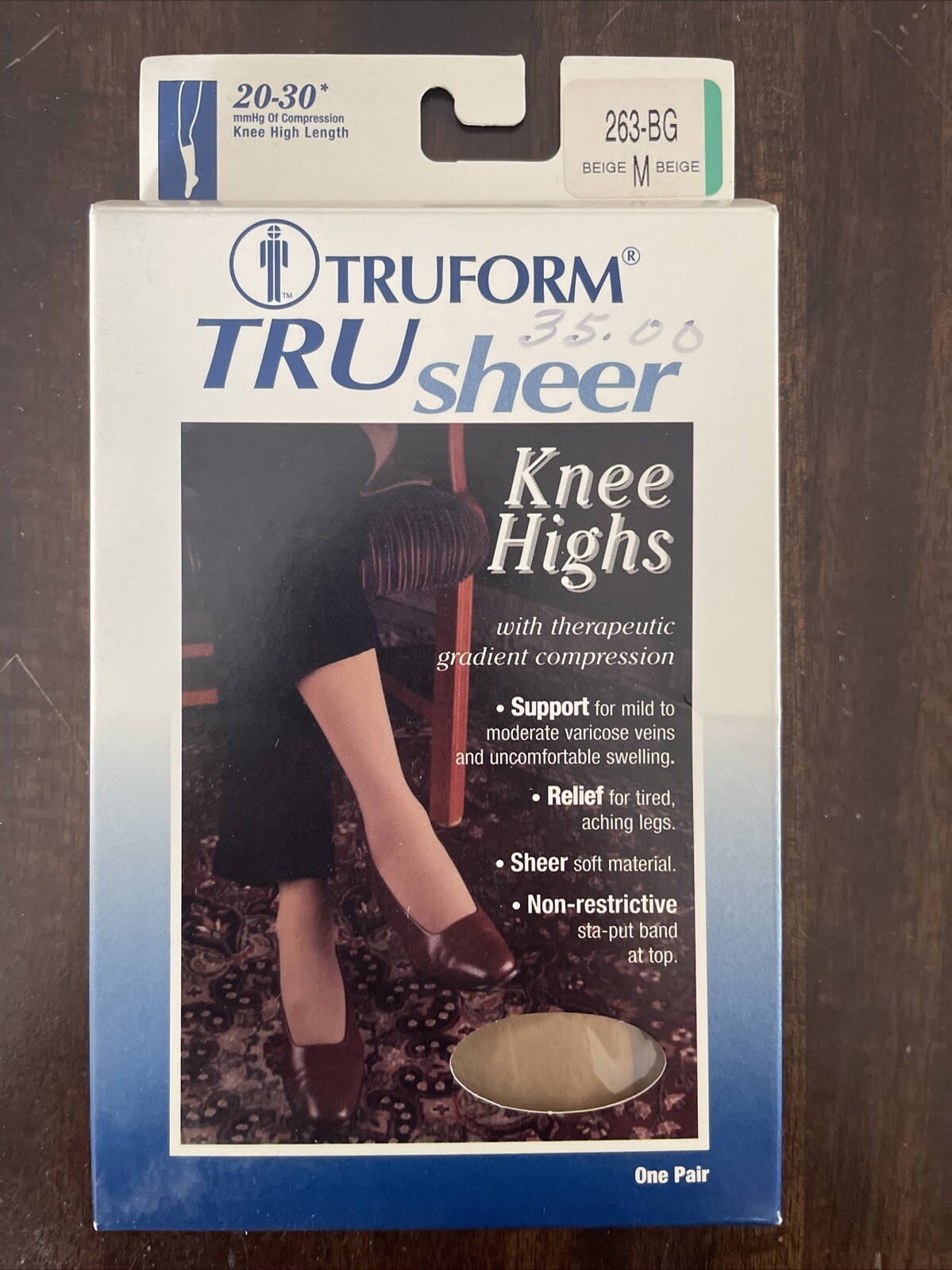 TRUFORM TruSheer Knee Highs 20-30mmHg Beige Medium