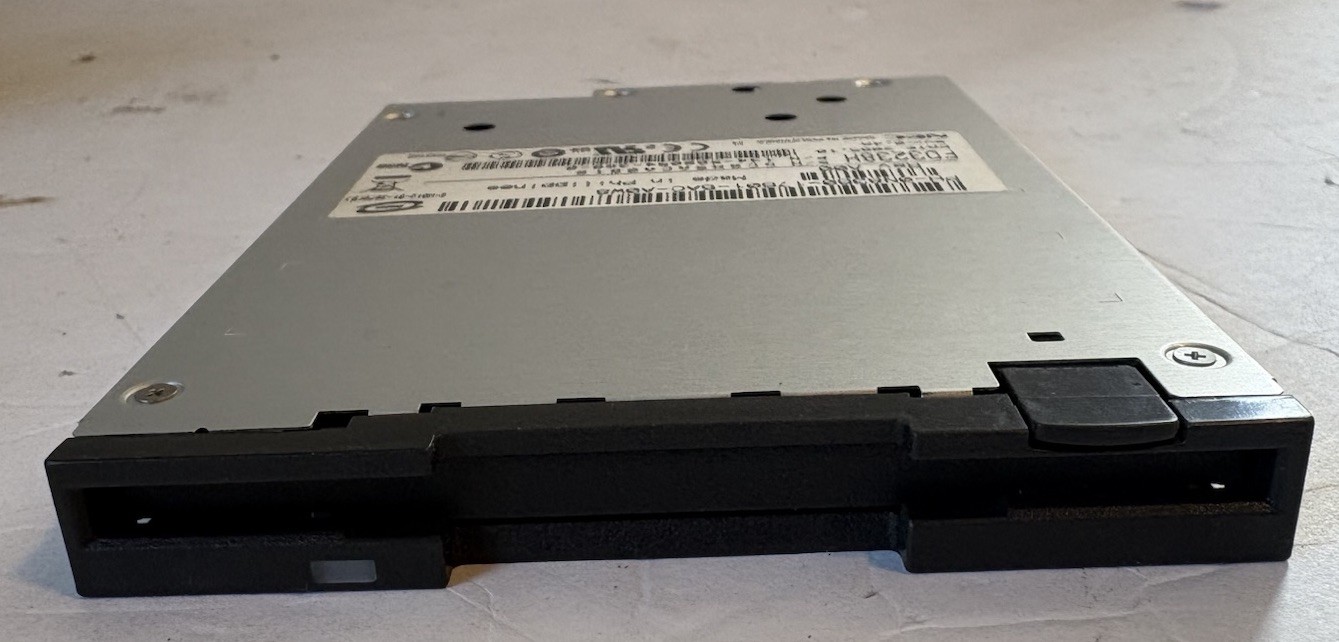 Dell NEC FD-3238H 3.5in 1.44MB Slim Floppy Disk Drive 0N8360 N8360 134-508054