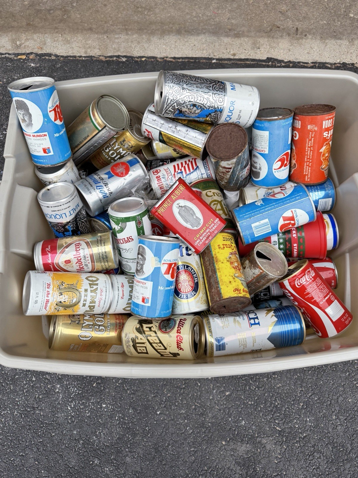 Lot Of Vintage Beer And Soda cans