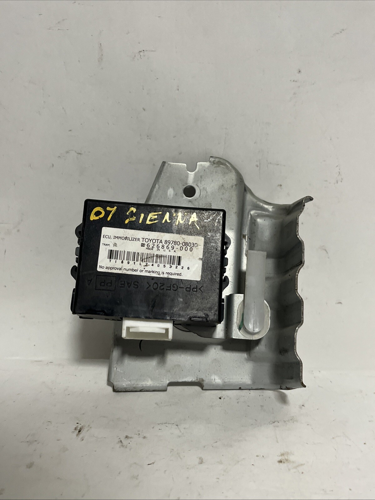 07-10 TOYOTA SIENNA THEFT-LOCKING SECURITY SYSTEM CONTROL MODULE ECM ASSEMBLY