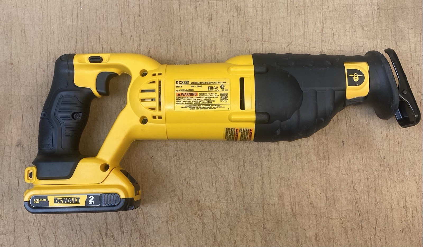 Dewalt Tool Set Dcs381, DCD780B, DCL040 With Bits