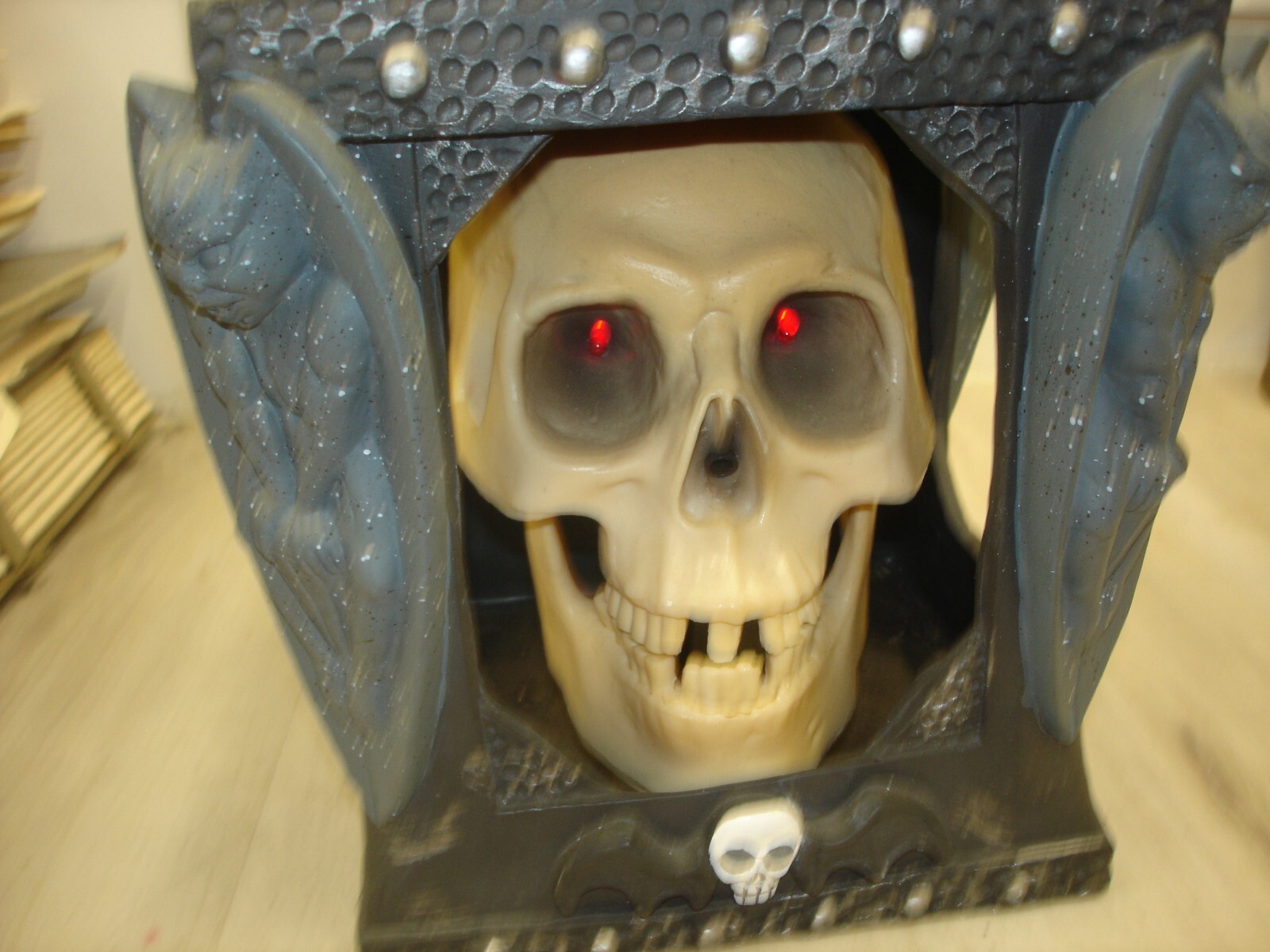 Animated Talking singing lighted Skull Lantern Halloween Tested WORKS battery