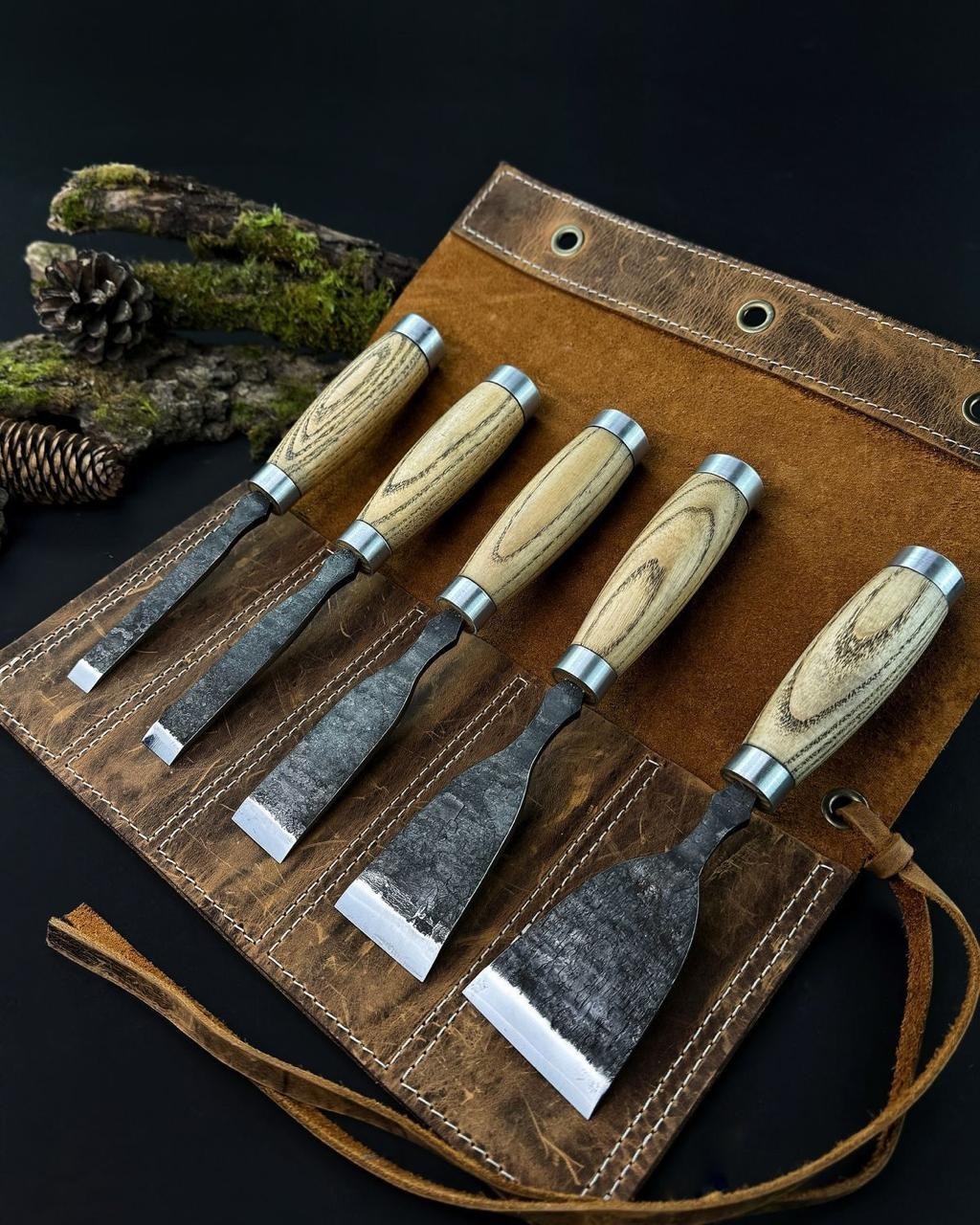 9-Piece Wood Carving Tools Set with AXE  Roll – Hand Forged Chisels & Knives