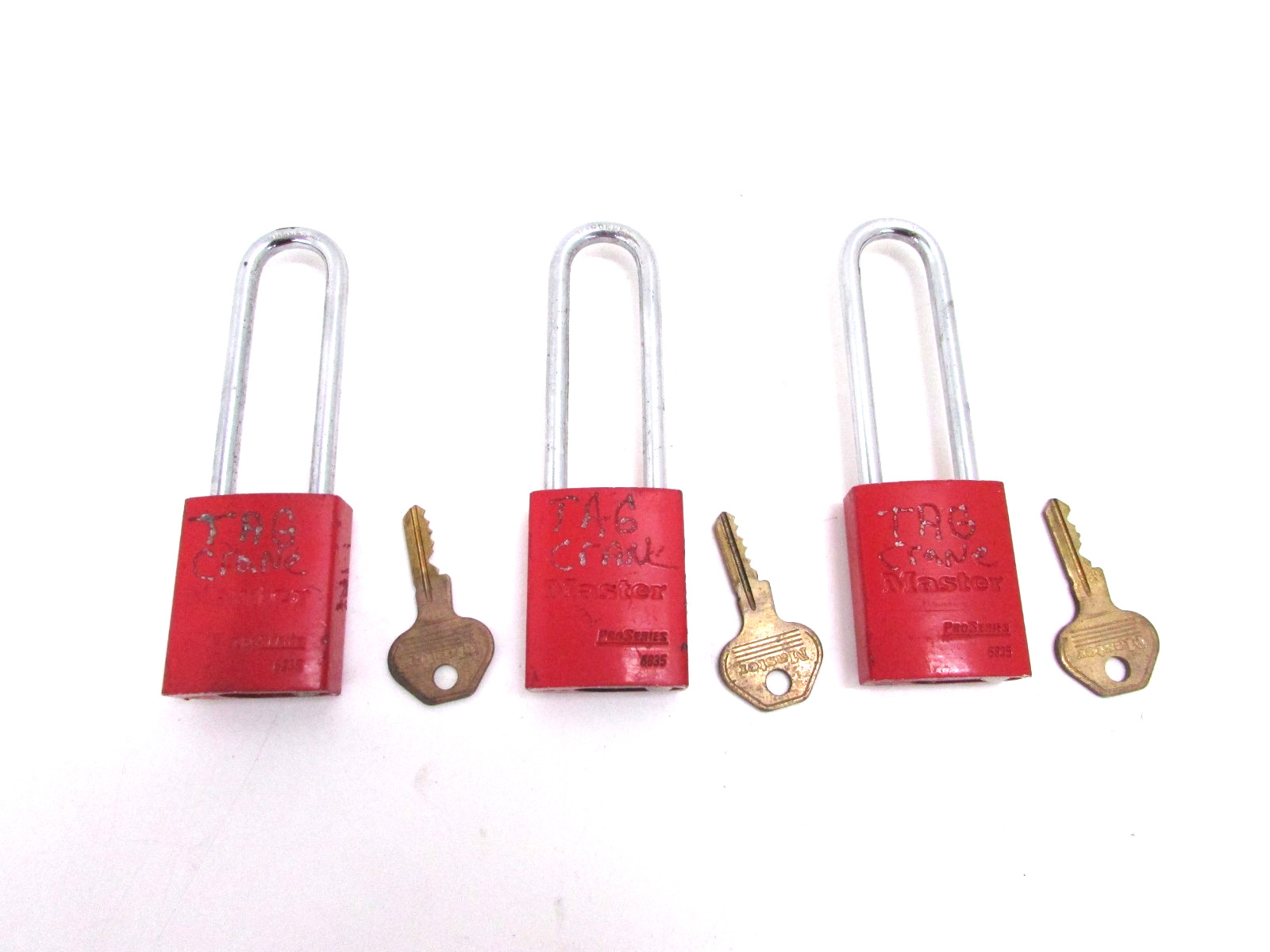 3 MASTER LOCK 6835 PADLOCKS, 3" SHACKLE SECURITY LOCKS