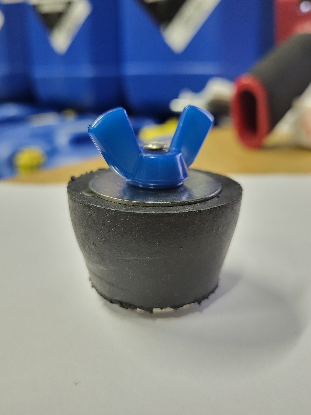 TECHNICAL PRODUCTS #8 Winter Plug 1.5" Pipe pool winterizing expansion plug