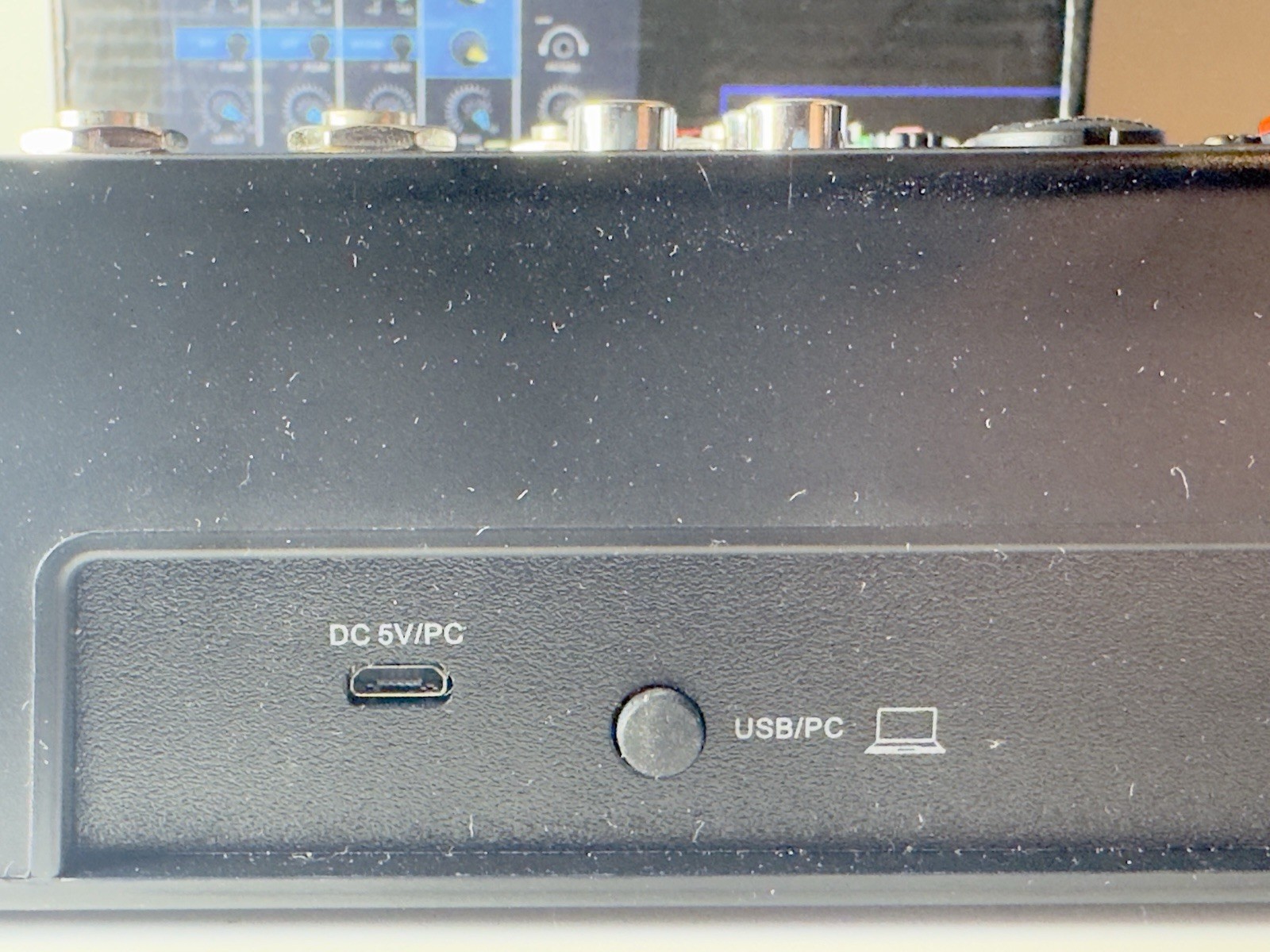 4 Channel Live Mixer Built In Effect Processor Model F-4A