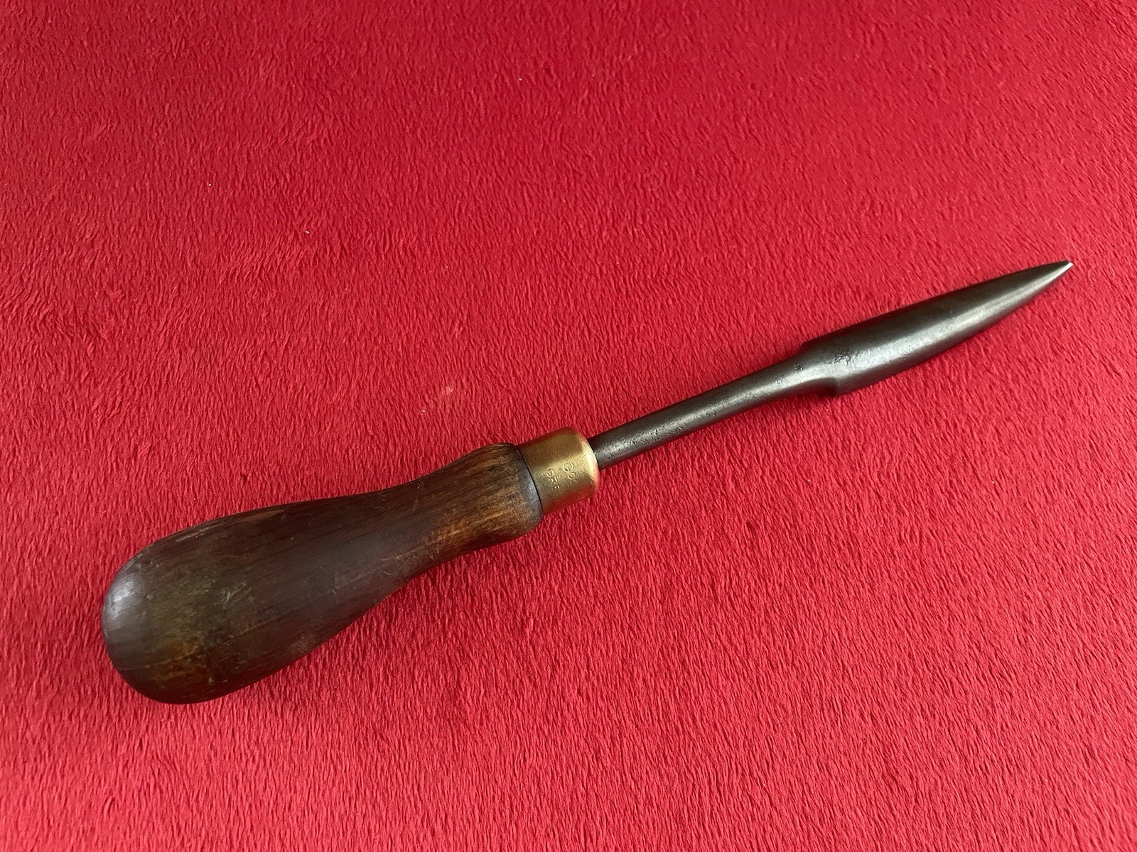 Vintage Goodell Pratt Toolsmith Bearing Scraper Tool Wooden Handle ⅝" × 3-¼" USA