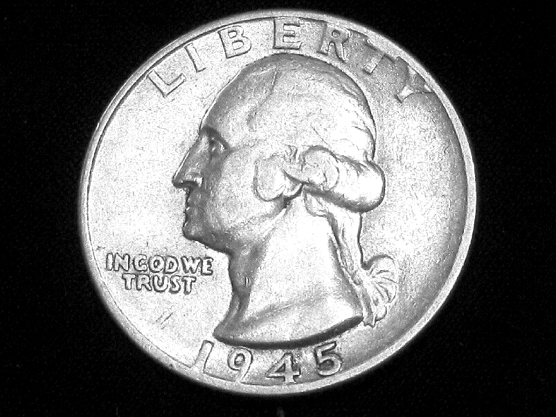 1945 Washington Quarter --- Almost Uncirculated +++