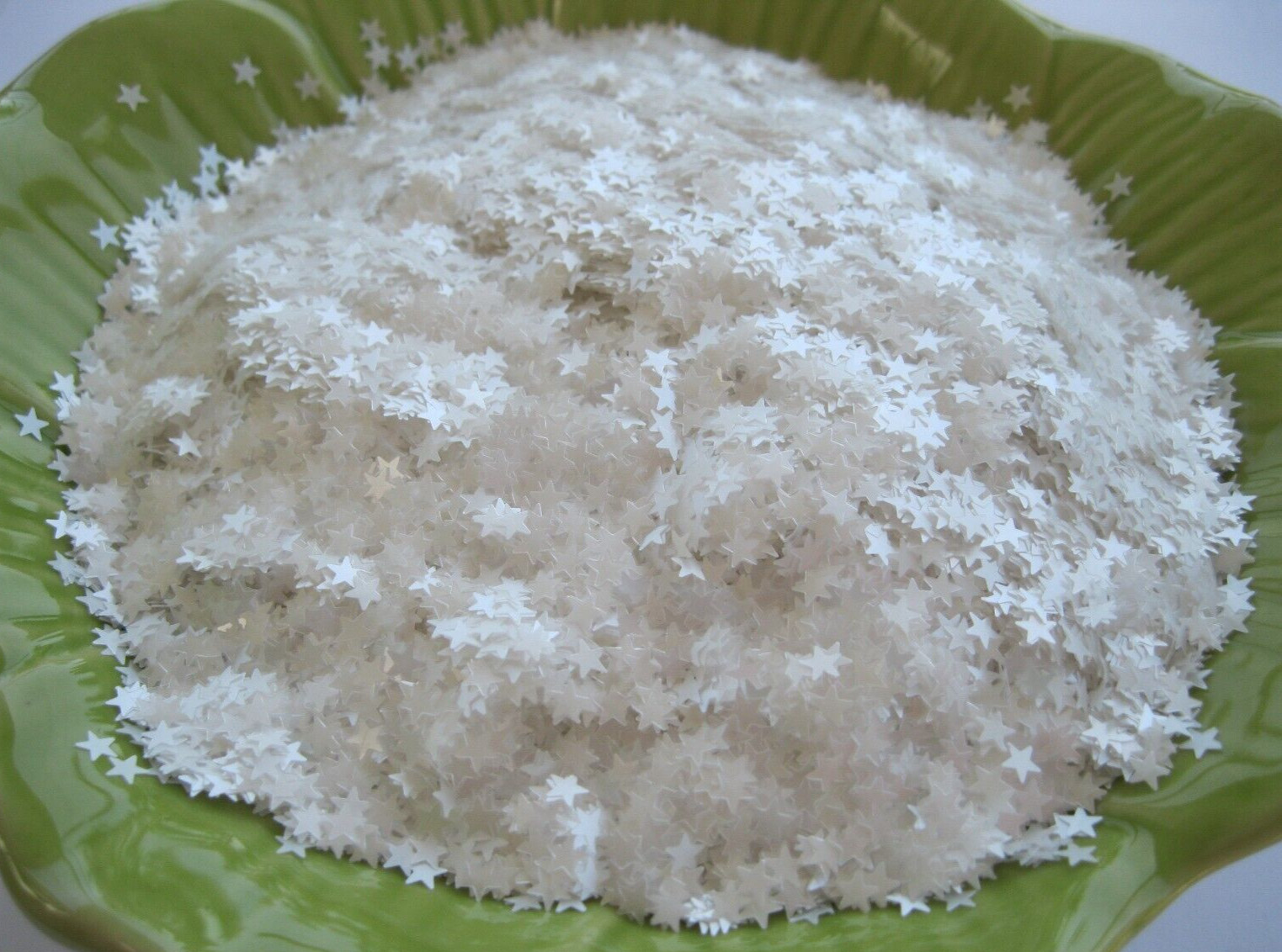 STAR GLITTER - WHITE PEARL STARS - 1/8" / 3.175mm (1.5 ounce bag)