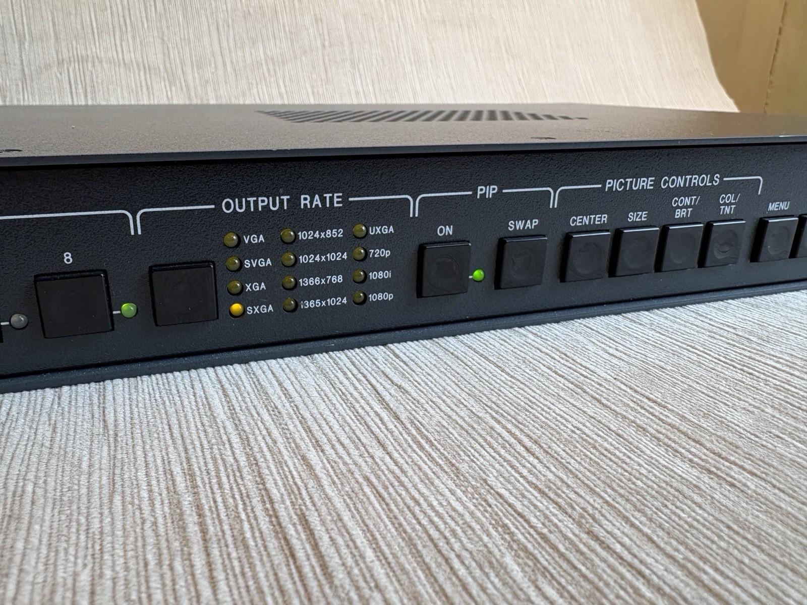 Extron IN1608 Scaling Presentation Switcher with Rack Mount Ears