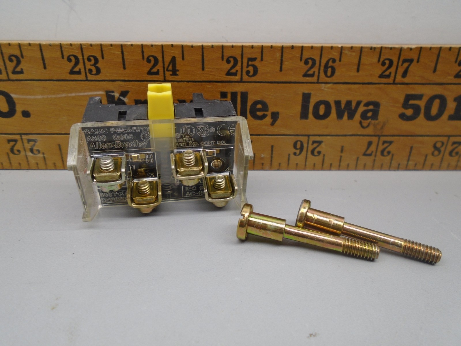 800T-XA /D    Allen Bradley  Contact Block 800TXA     N107