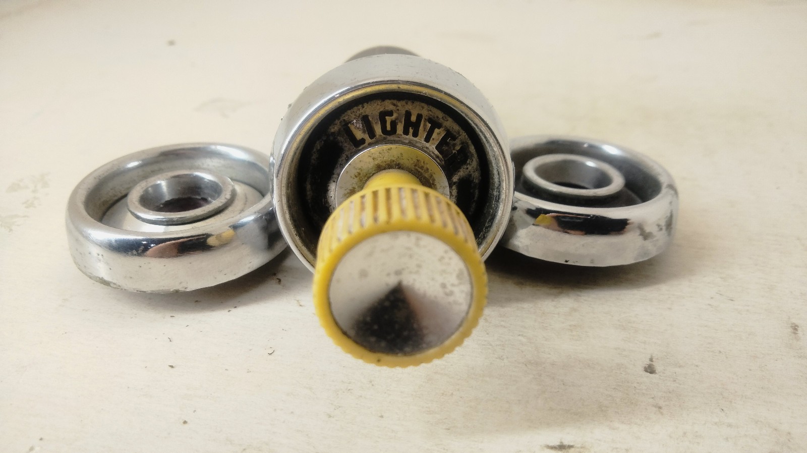 1958 - 1960 Ford Thunderbird lighter assembly and GEN lenses