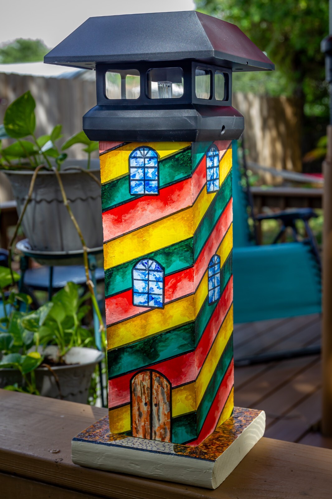 Handmade  Hand Painted Wooden  Lighthouse with Solar Powered Light (WLH1000)