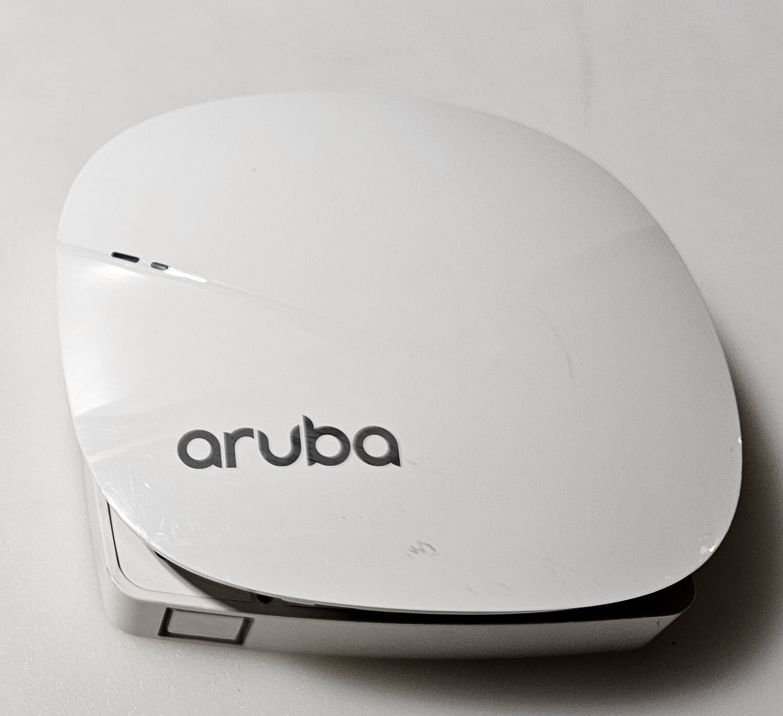 Aruba AP-303P-US Instant AP Access Point 802.11ac R0G69A W/Wall Mount