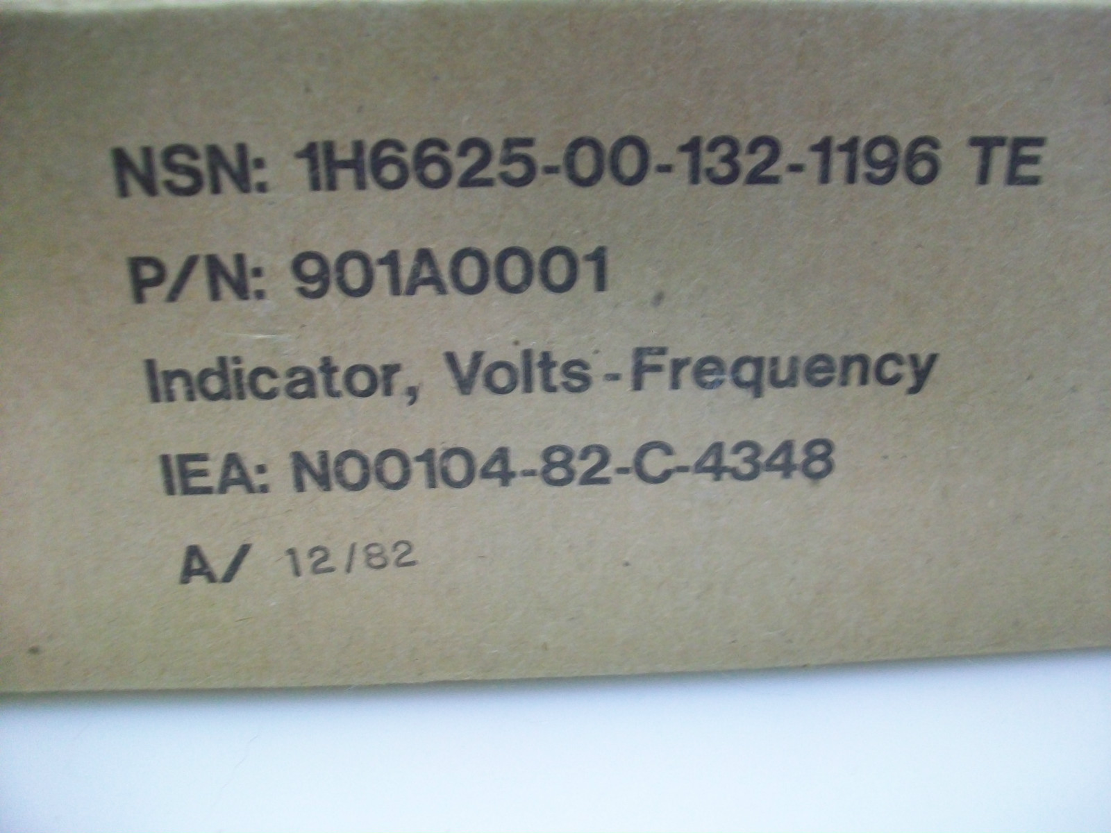 VOLTAGE / FREQUENCY / POLARITY INDICATOR