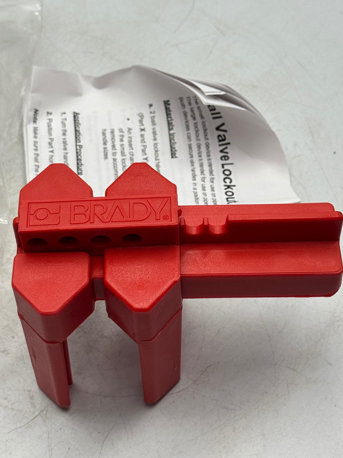 Brady Ball Valve Lockout Clamp On, 2-1/2 in Max Pipe Size 437R15