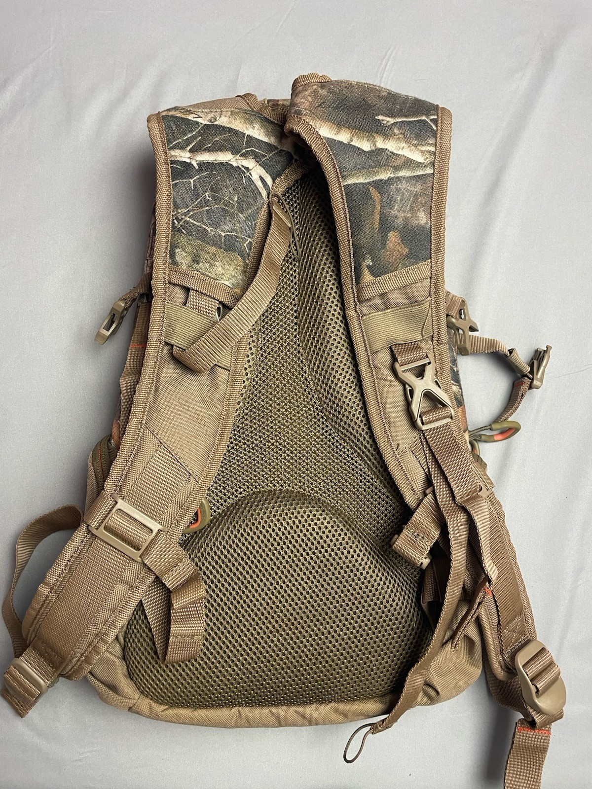 Redhead Upstream Hydration Backpack ( No Bladder) Great Condition - See Descript