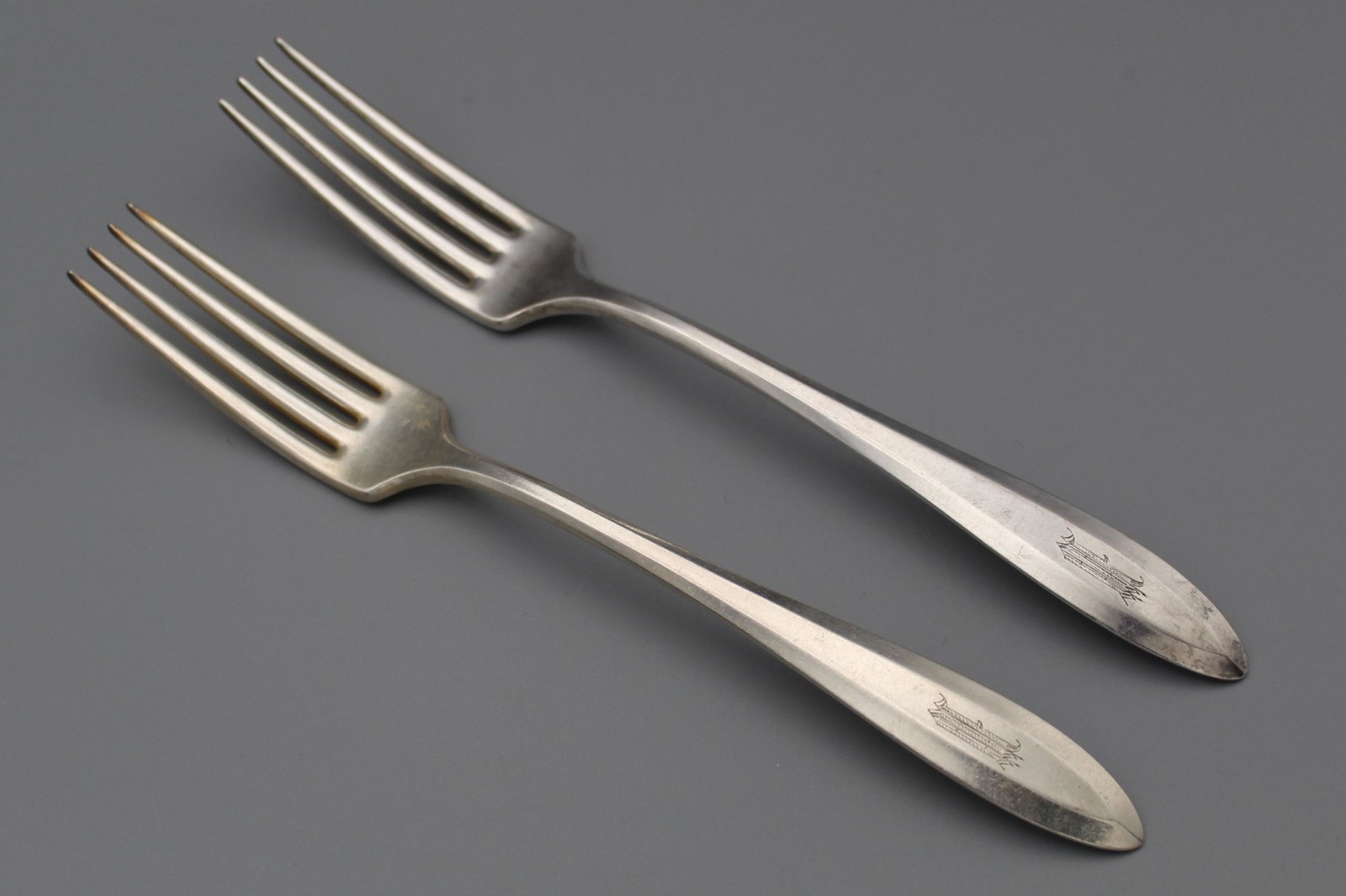Community Silverplate Patrician 1914 Dinner Forks Set of 2 7.75" Monogram "W"