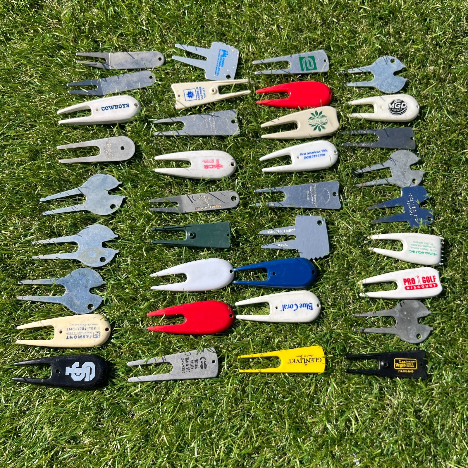 Golf Divot Tool Vintage and Modern Plastic and Metal Assorted Lot of 36