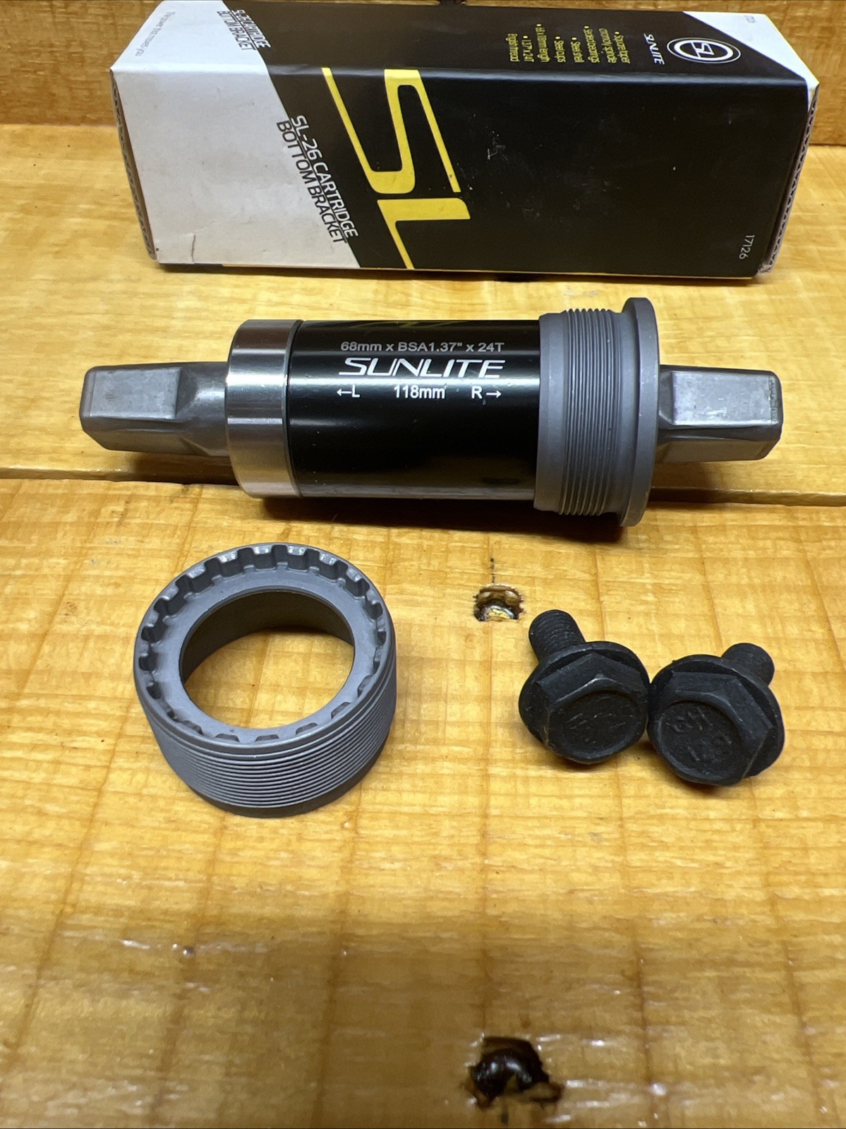 Sunlite SL-26 BSA Square Taper Bottom Bracket with Sealed Bearings