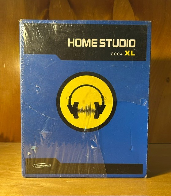 Cakewalk Home Studio  2004 XL Runs on Windows 98/Me/98SE/XP/2000 Evaluation
