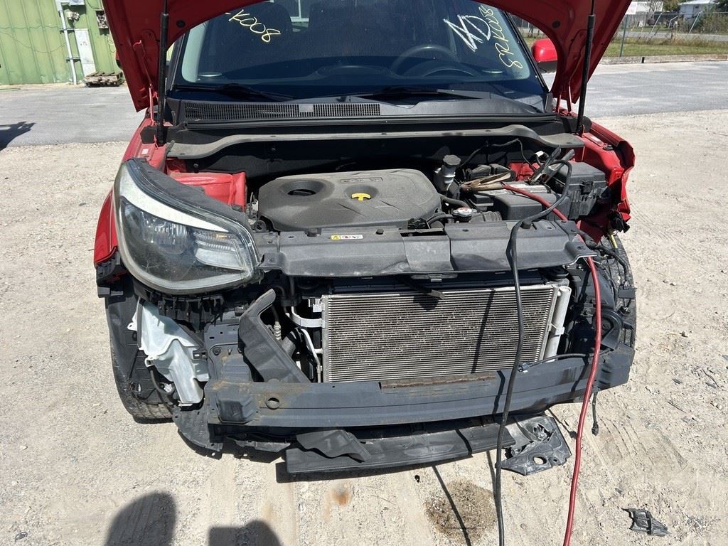 Driver Front Spindle/Knuckle Electric Model EV Fits 14-19 SOUL 104925862