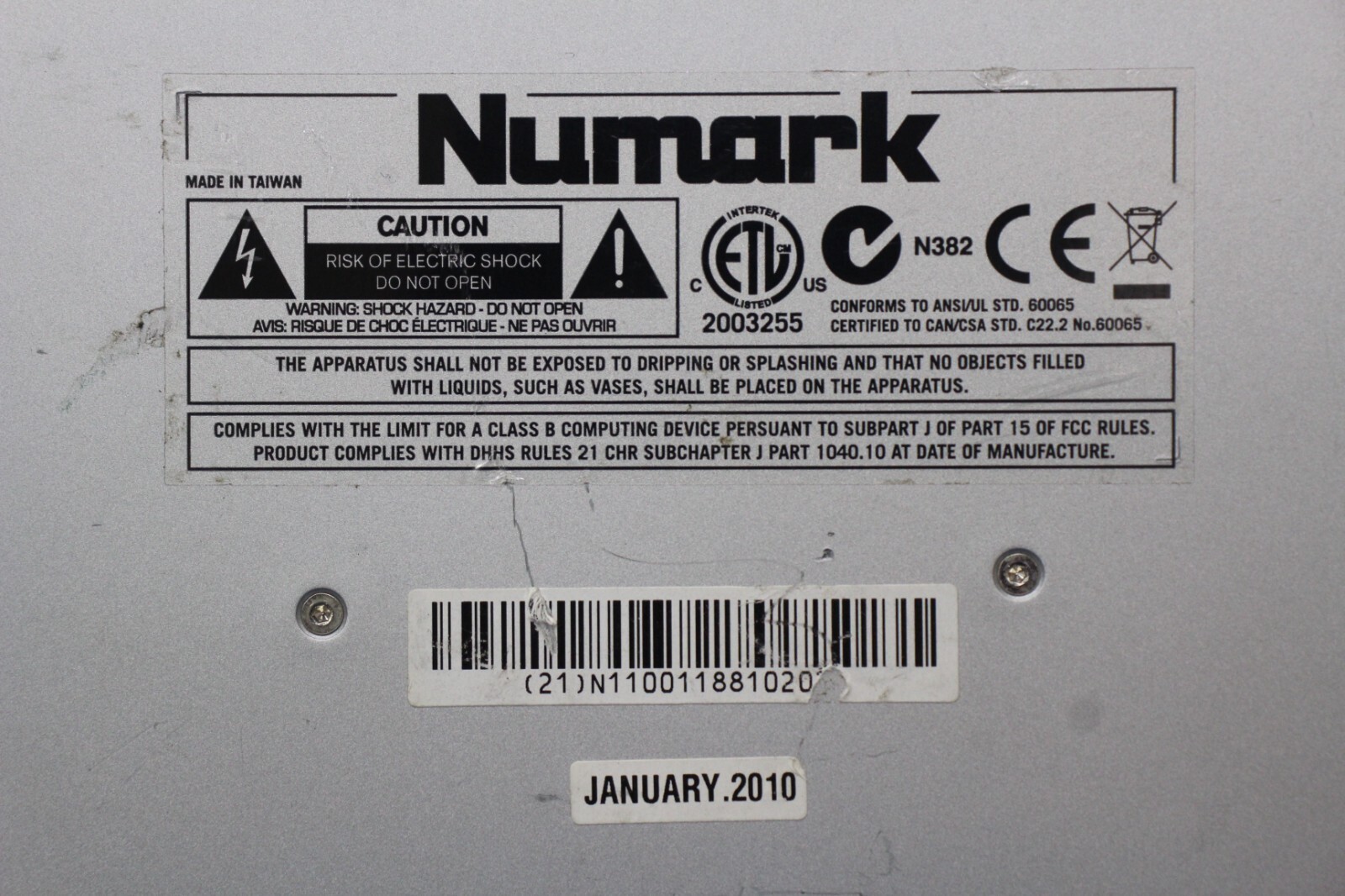 Numark V7 High-resolution Motorized Turntable Software Controller -Black