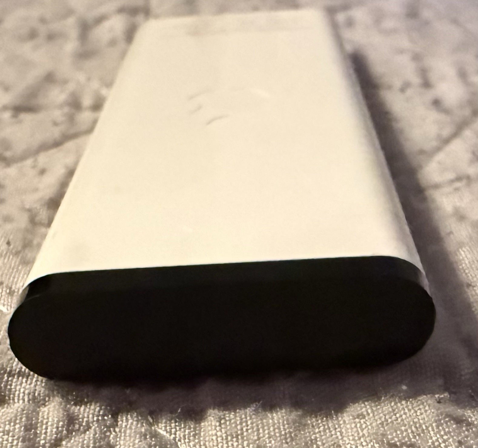 Genuine Apple TV Remote Control - Mac Macbook iMac iPod A1156 - UNTESTED