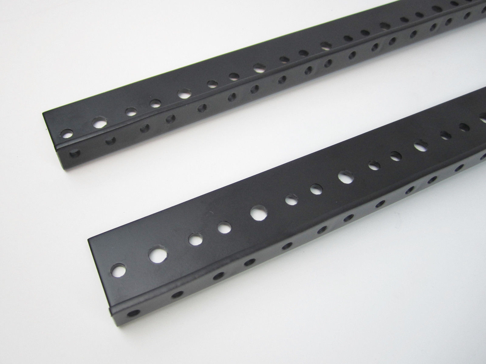 18 SPACE 1U Rack Rail (31.5") (PAIR) for RACK-MOUNT EQUIPMENT by Penn Elcom