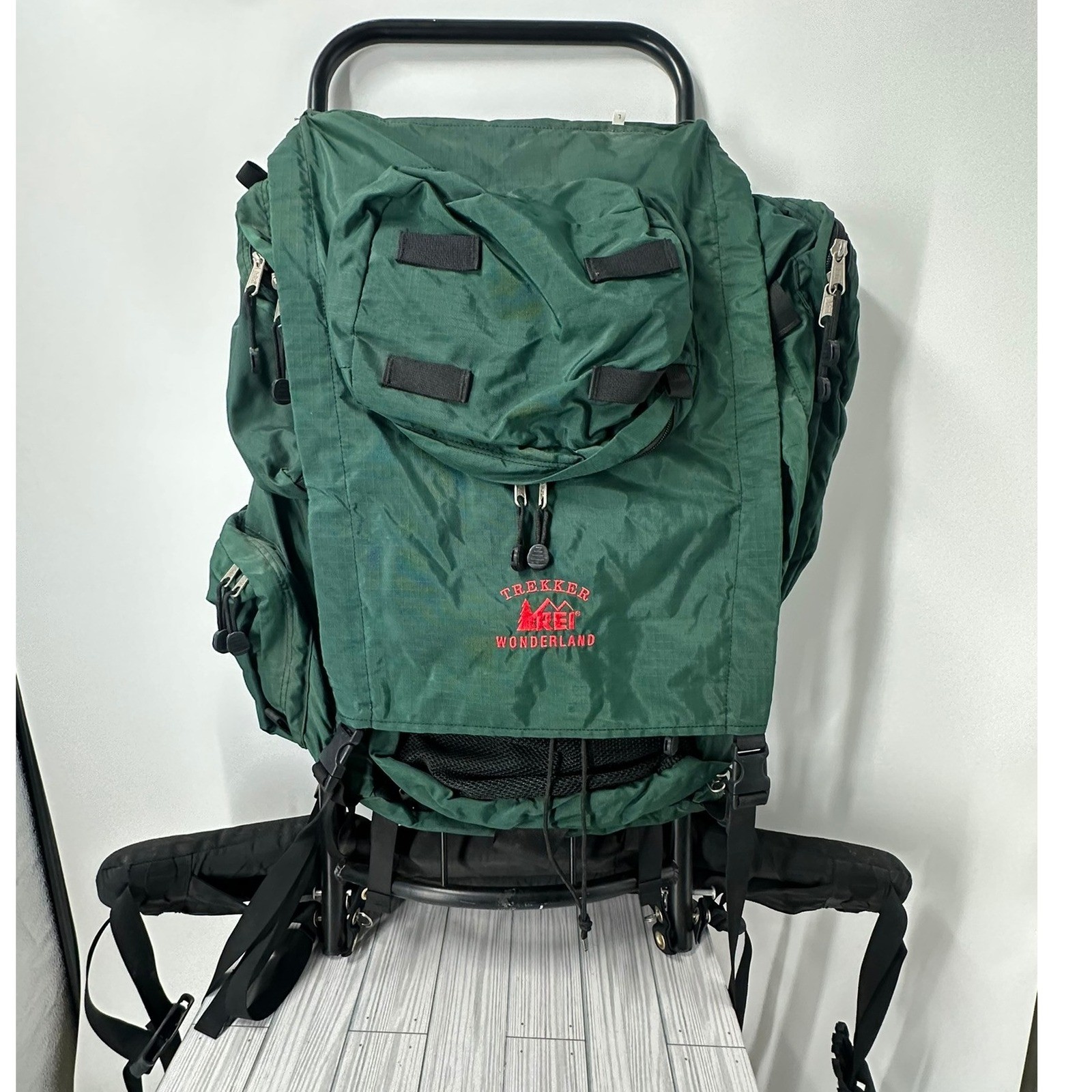 REI Trekker Wonderland Backpack Rucksack Green Black Camping Hiking Outdoor Bag