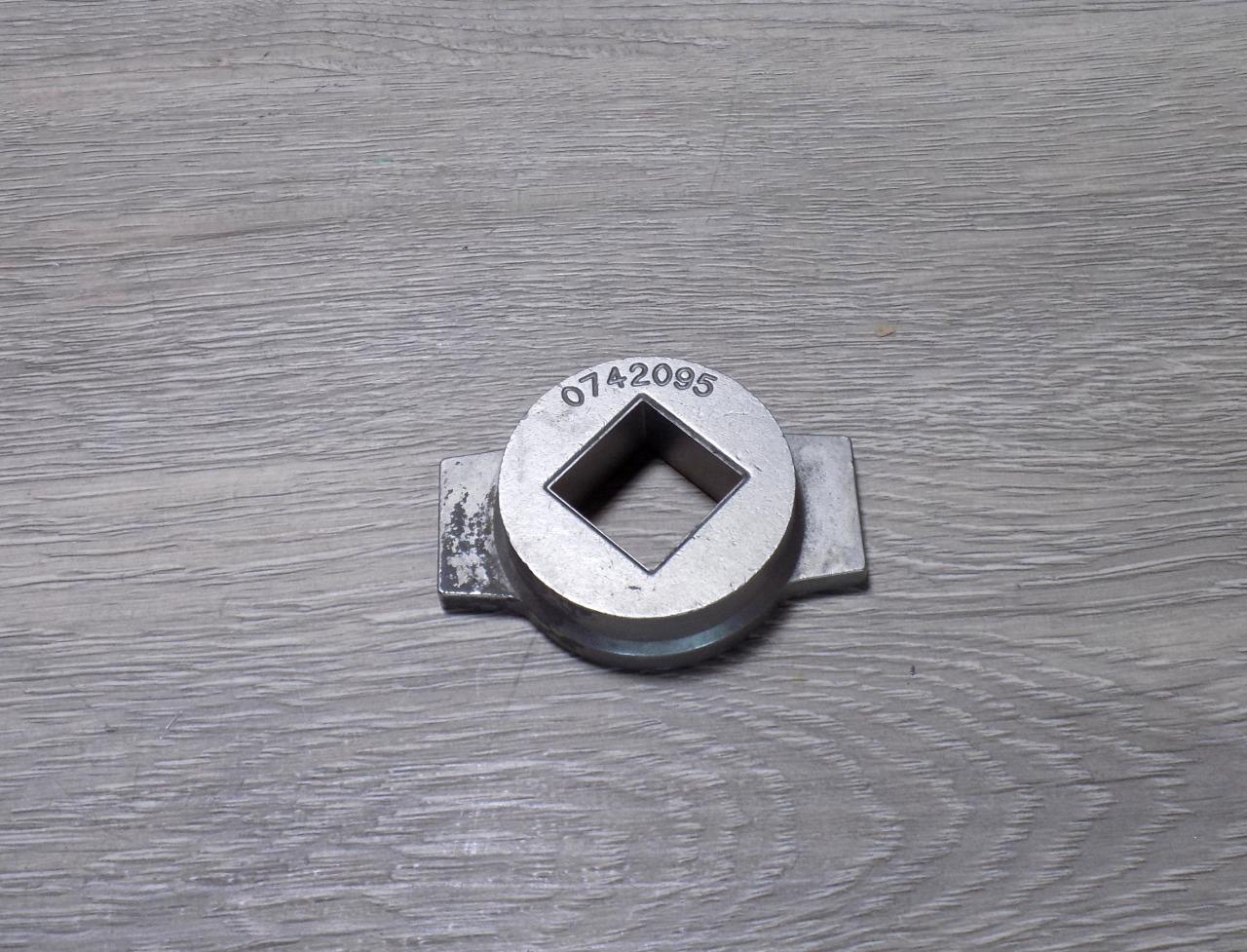0742095 Stop Plate