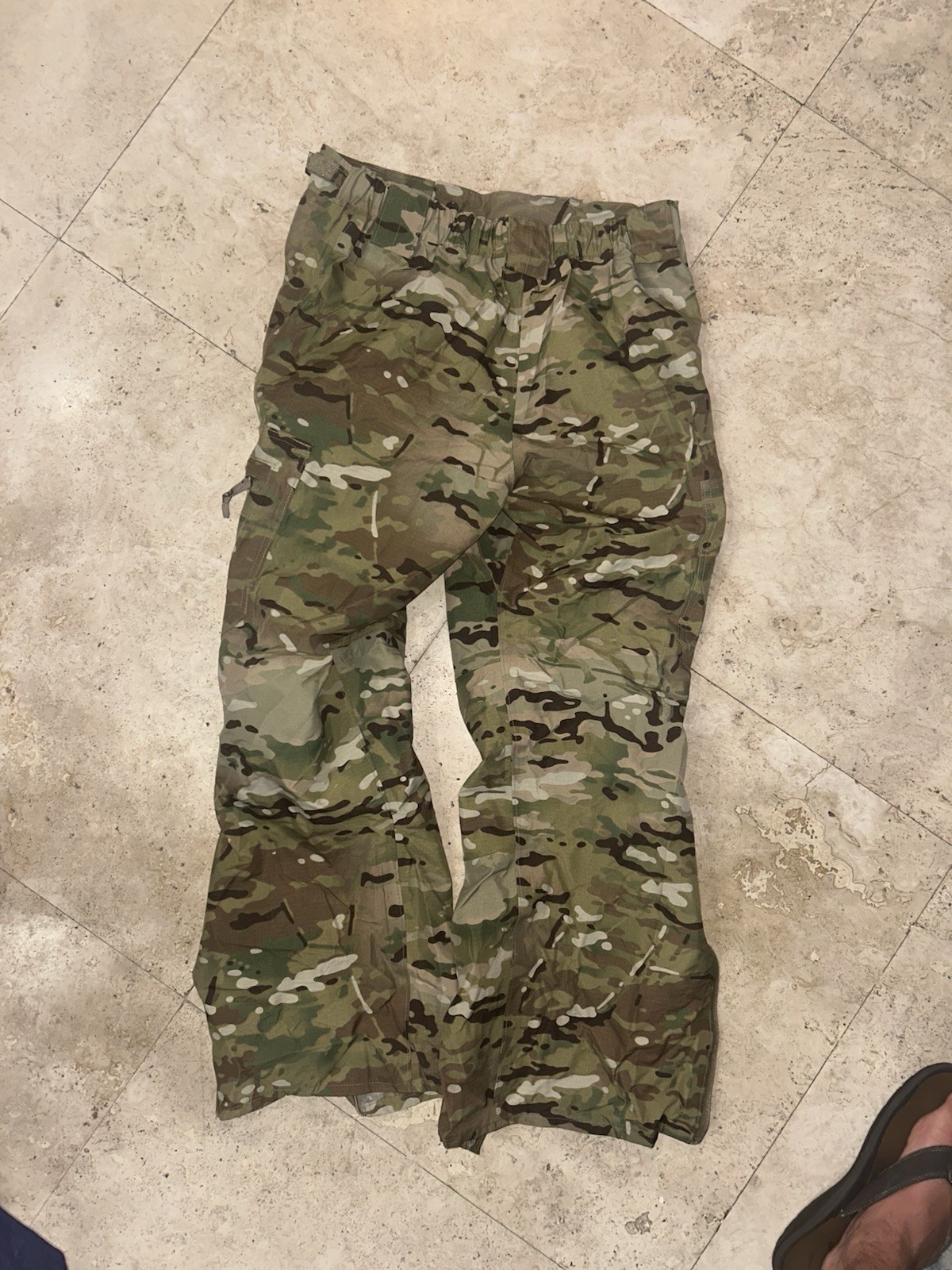 WILD THINGS HARD SHELL PANTS FR OCP MULTICAM GORTEX PYRAD MEDIUM WET WEATHER