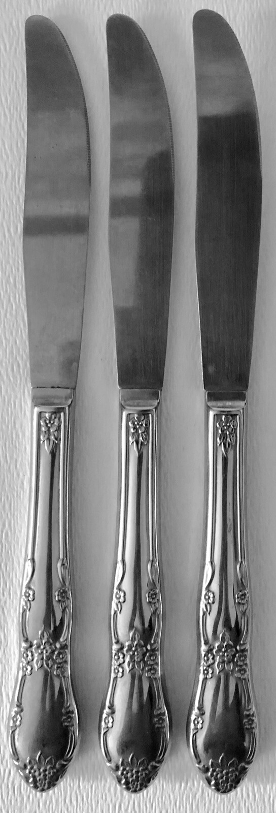 Oneida FENWAY/DAYDREAM Stainless Wm A Rogers Silverware Flatware Dinner Knife x3