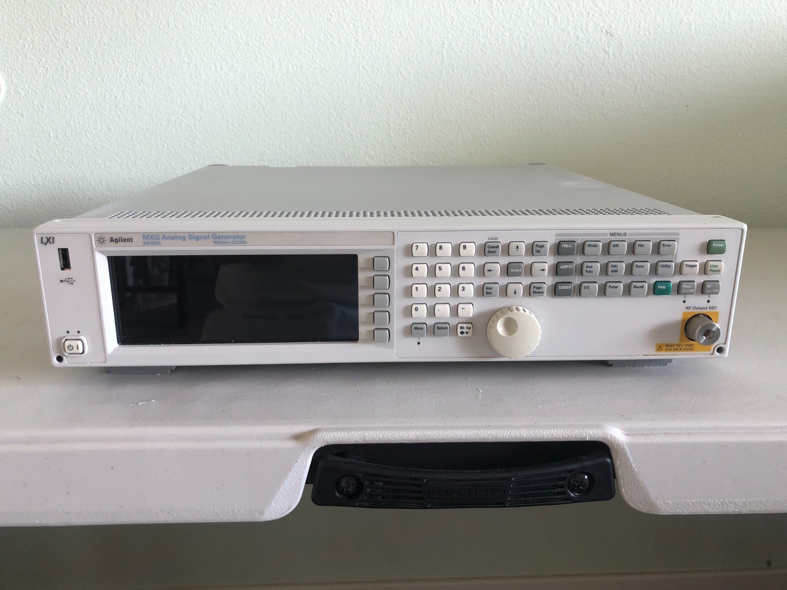 Agilent /Keysight N5183A 100KHz-20GHz EXG Analog Signal Generator Opt:1E1/520/+