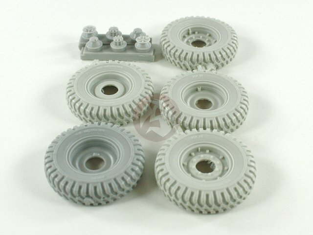 Panzer Art 1/35 Road Wheels Chevrolet C60 Truck WWII (AVON) (5 wheels) RE35-605
