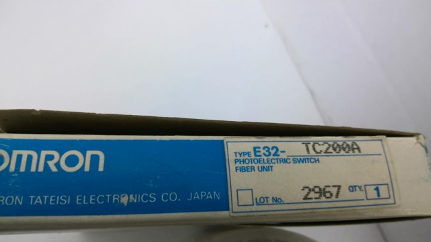 Omron TC200A Photoelectric Switch
