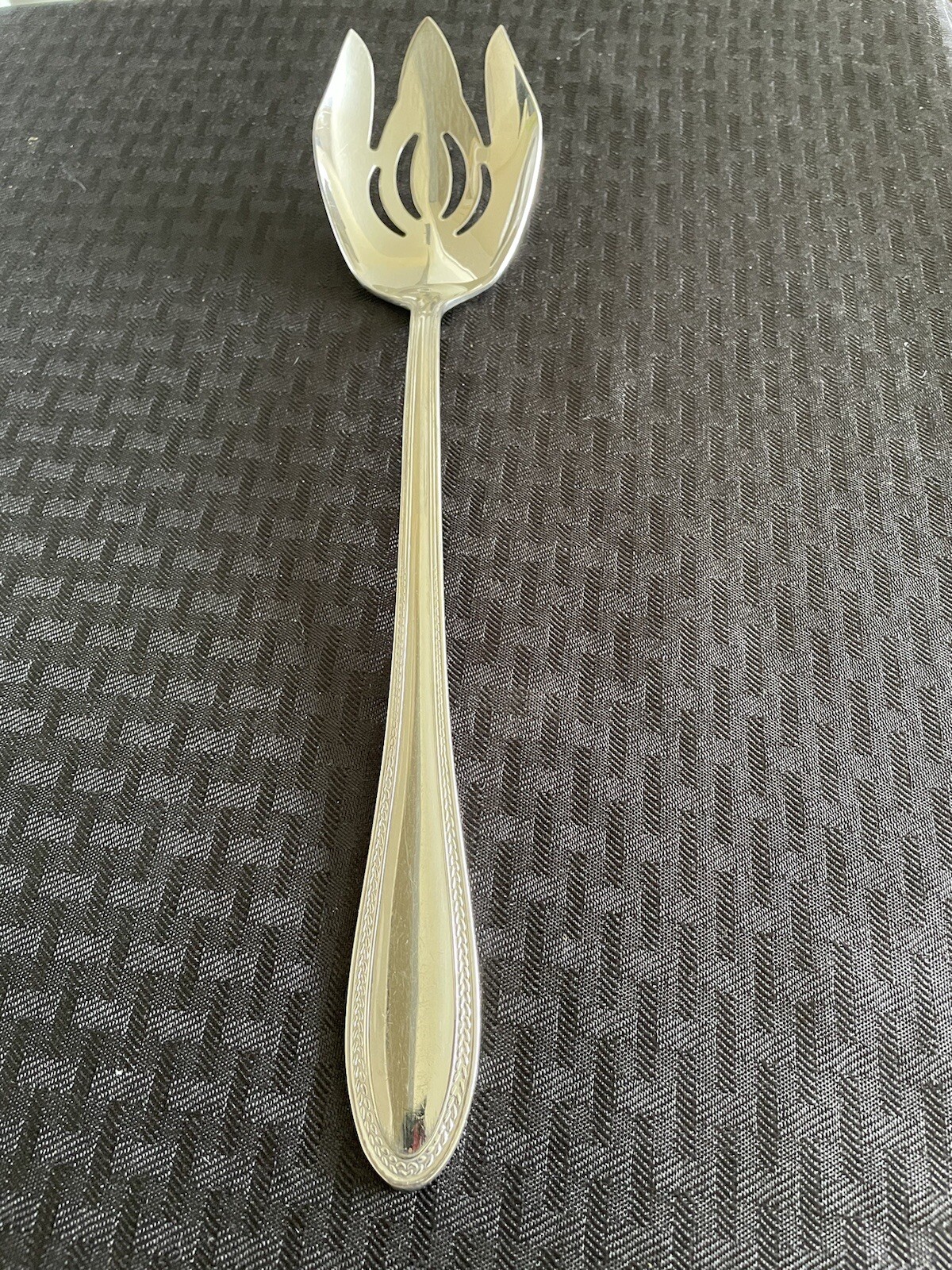 Reed & Barton LAUREL Stainless 18/10 Slotted Serving Fork 12 1/4”