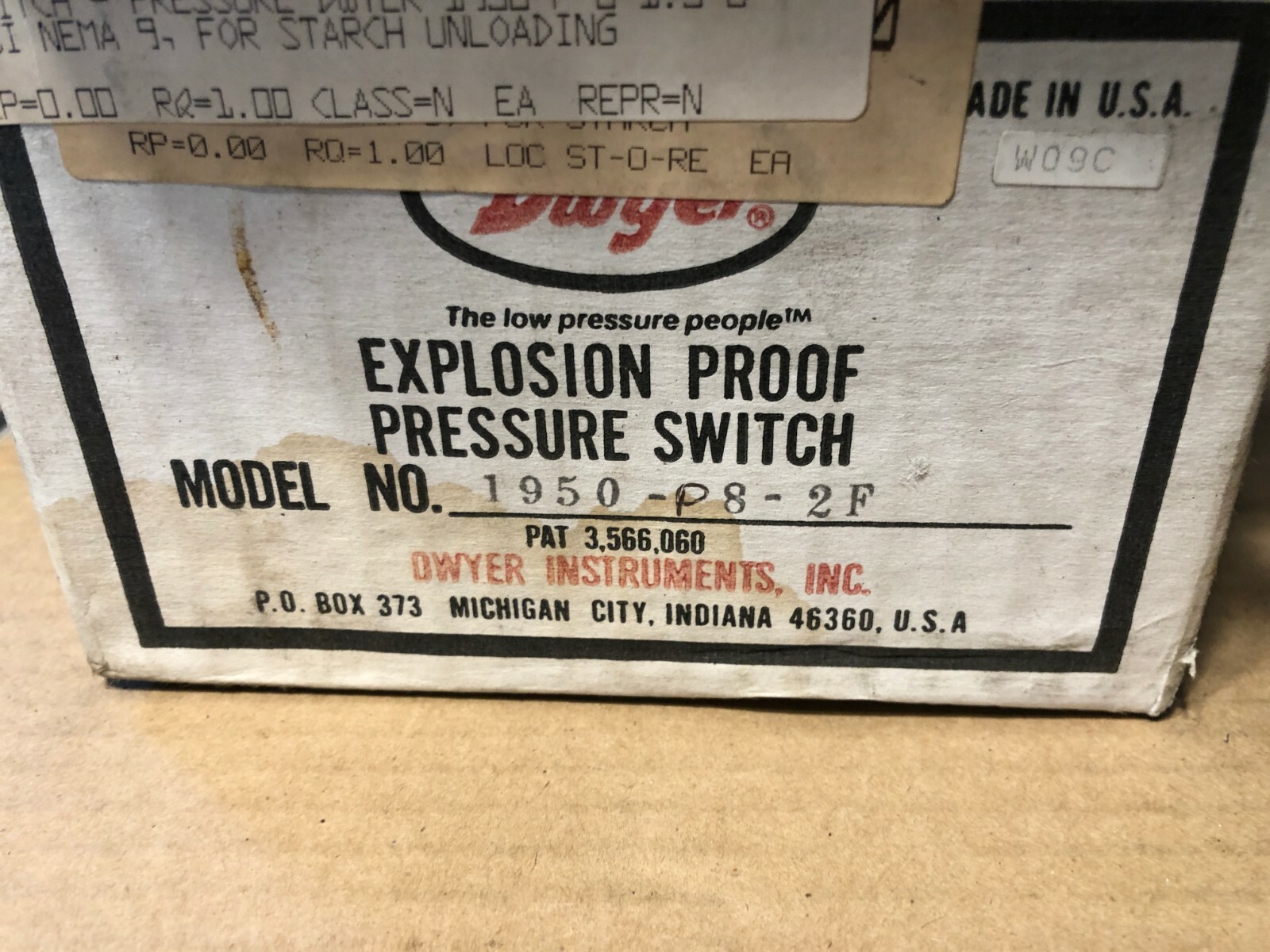 Dwyer, Pressure Switch, 1950P-8-2F