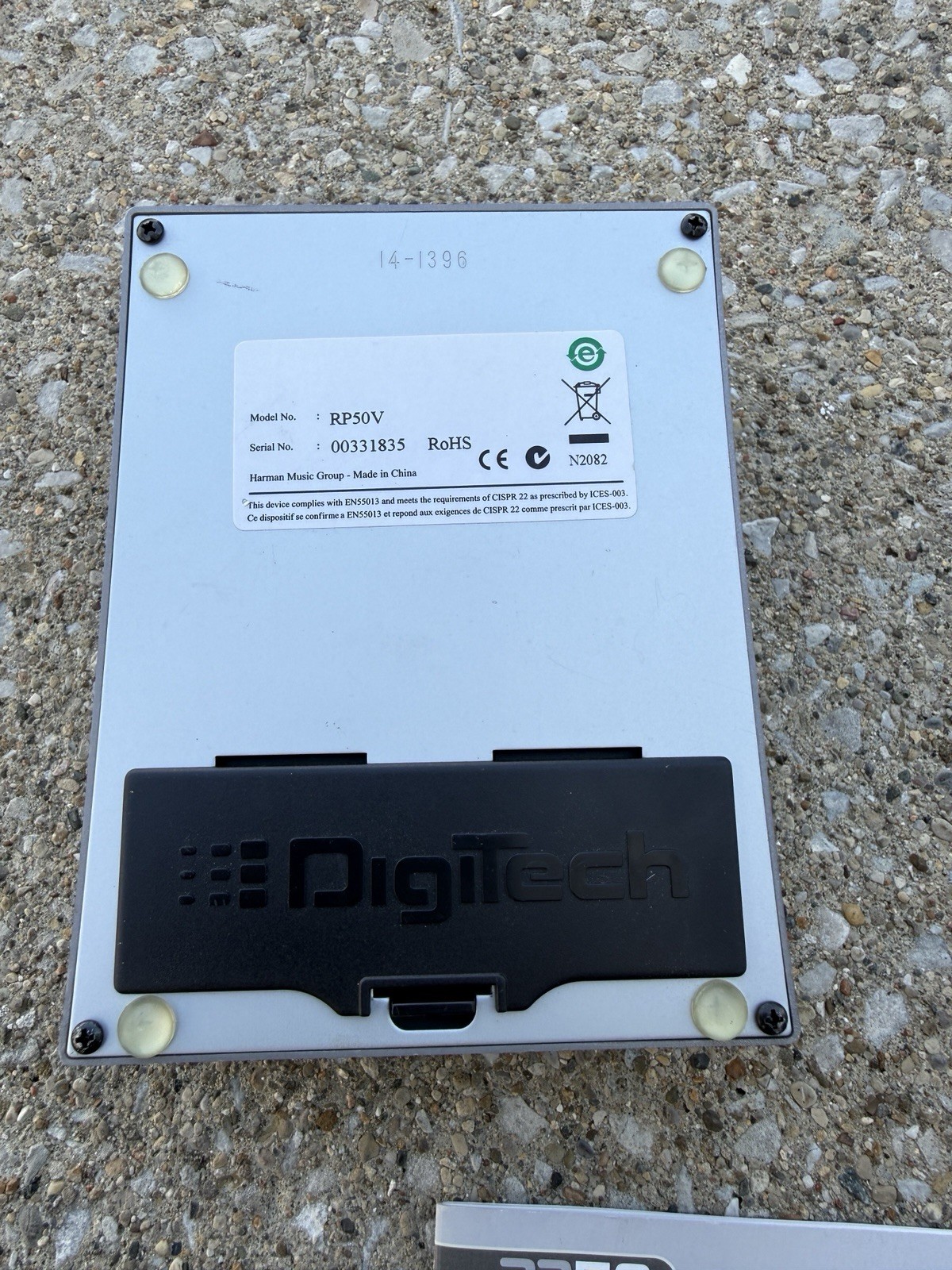 DigiTech RP50V Multi-Effect Modeling Guitar Processor NO Adapter Takes Batteries