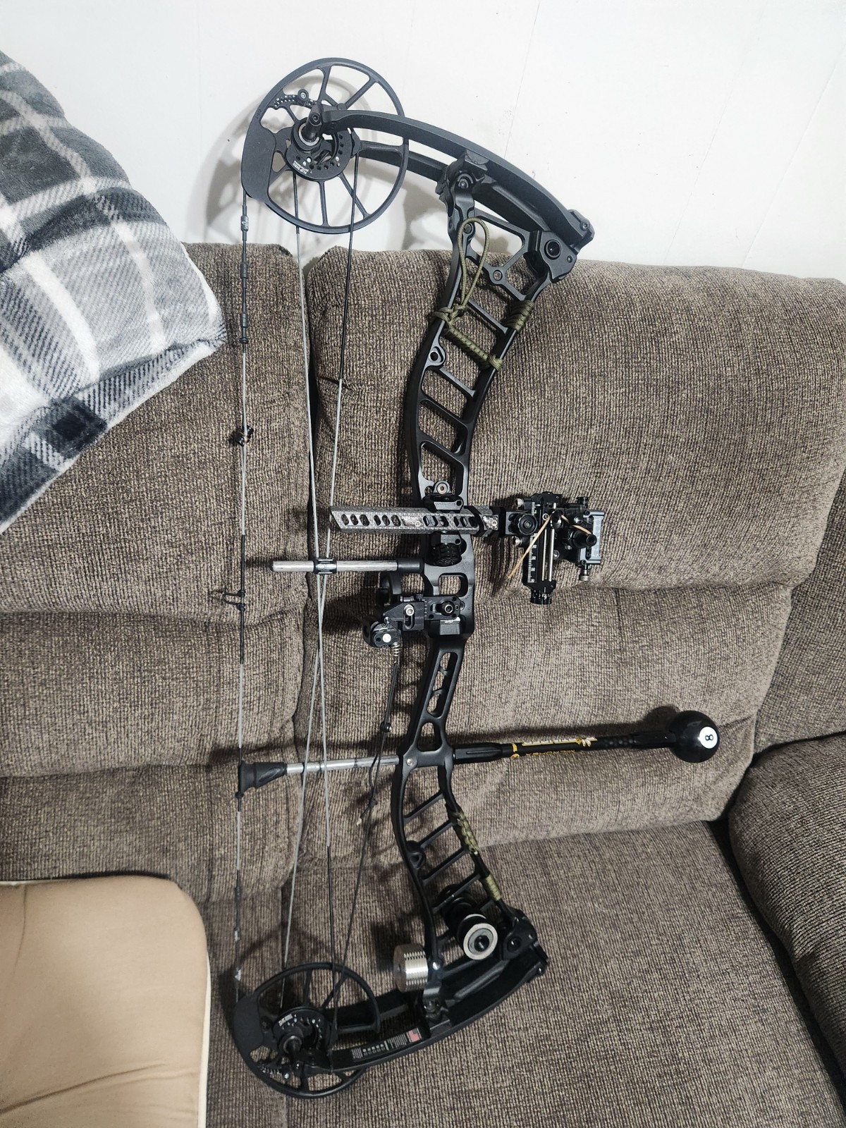 Eight #8 Ball Archery Stabilizer Weight