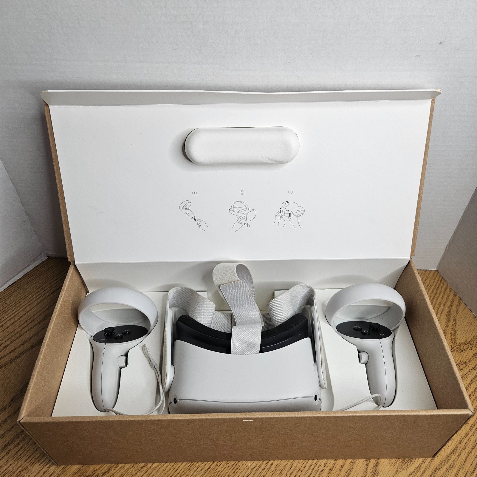 Meta Oculus Quest 2 128GB VR Headset with Controllers and original Box