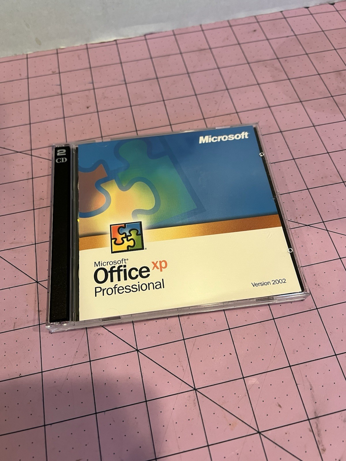 Microsoft Office XP Professional Version 2002 Academic Edition w/Product Key