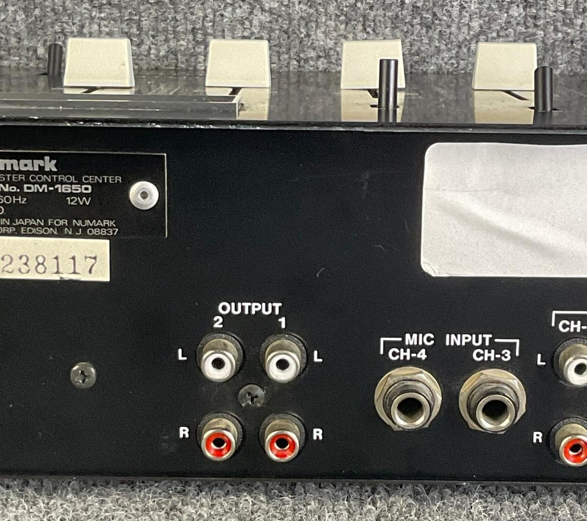 Numark DM-1650 Stereo Equalizer DJ Mixer Pre-Amp Control 39582