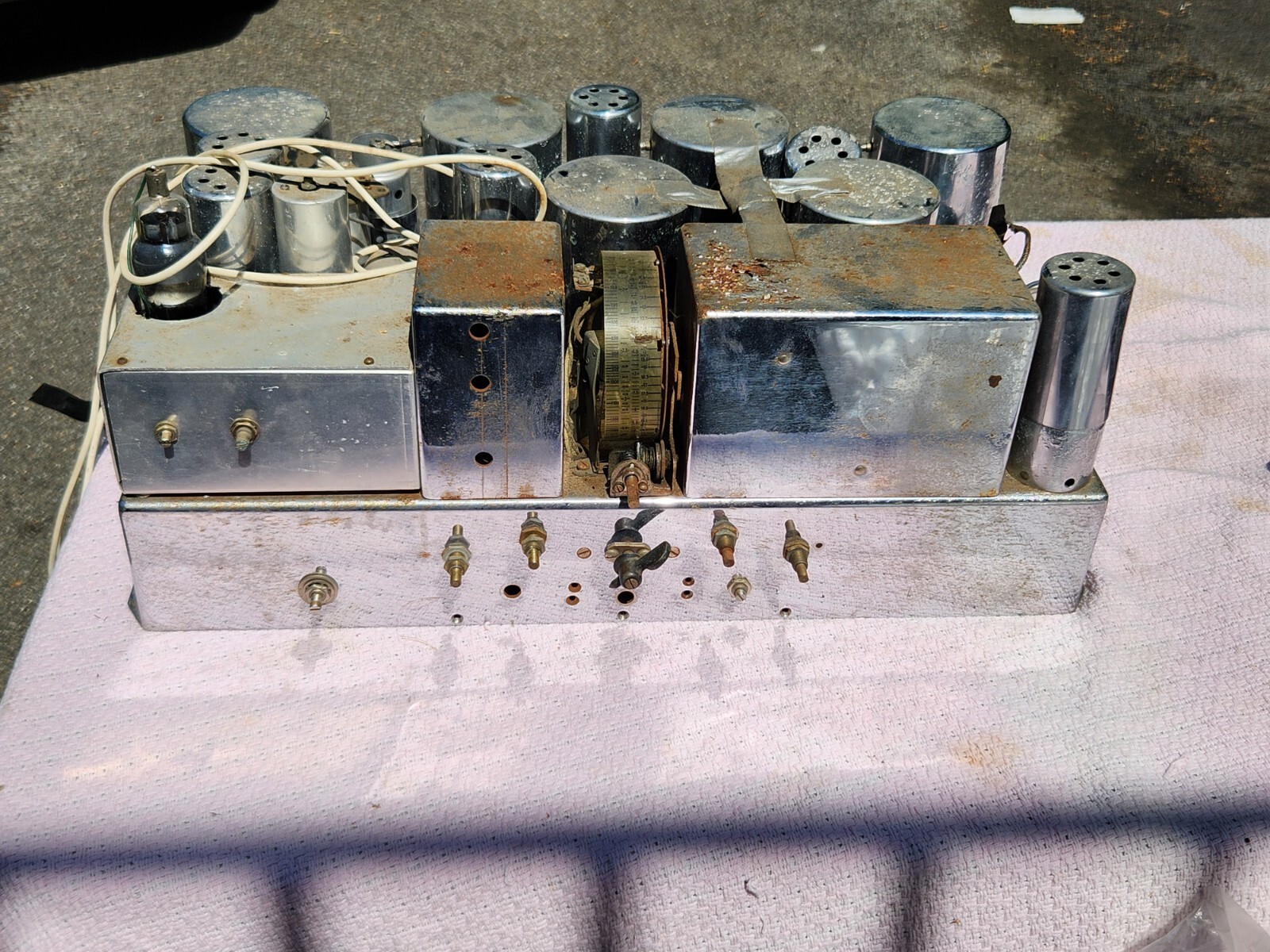 E.H SCOTT R-561 1930s Tube Radio Chassis Untested Local Pick Up