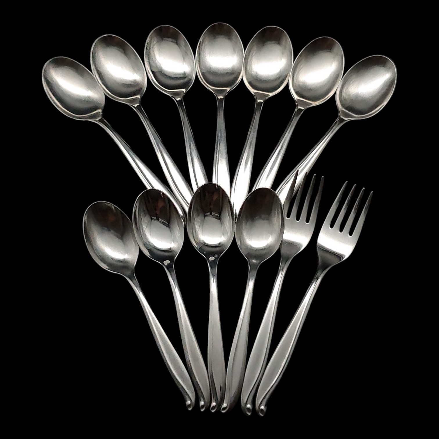 International Silver Tradewinds Jamaica 7 Soup Spoons, 4 Teaspoons, 2 Salad Fork