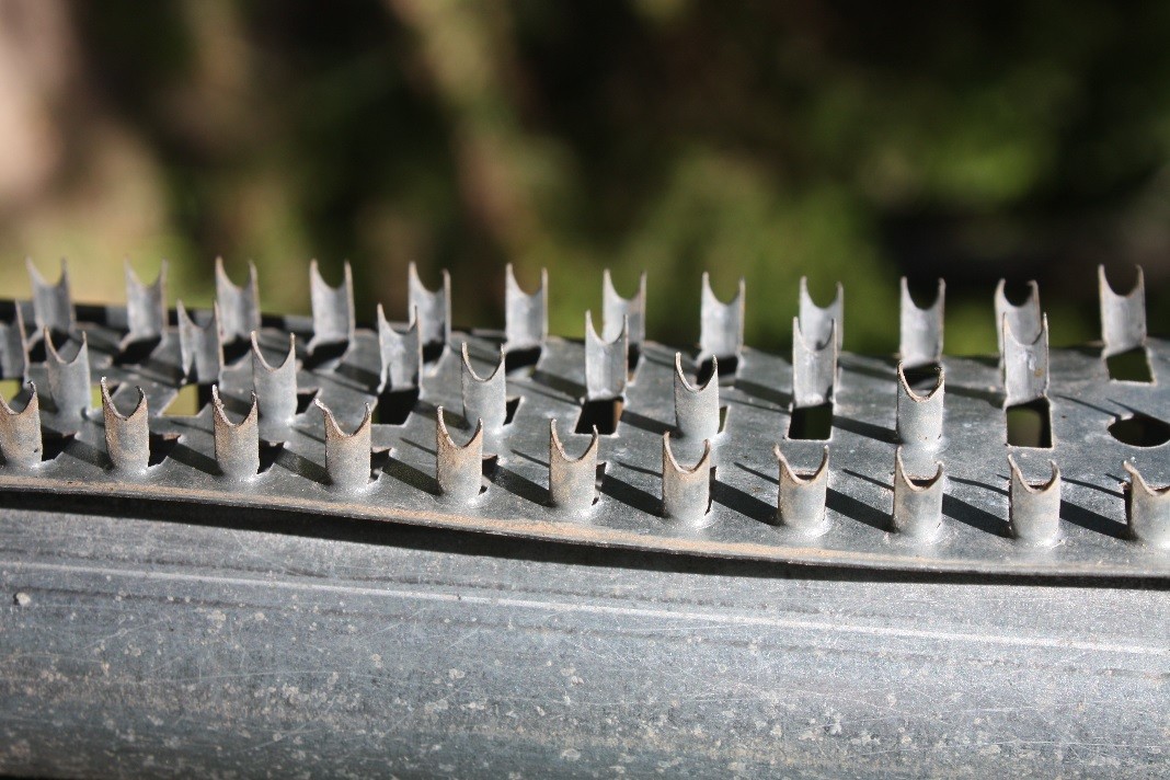 Boss Buck Shark Teeth 3 Strip Pkg 36in x 1 1/2in W BB-136 UPC 094922757708