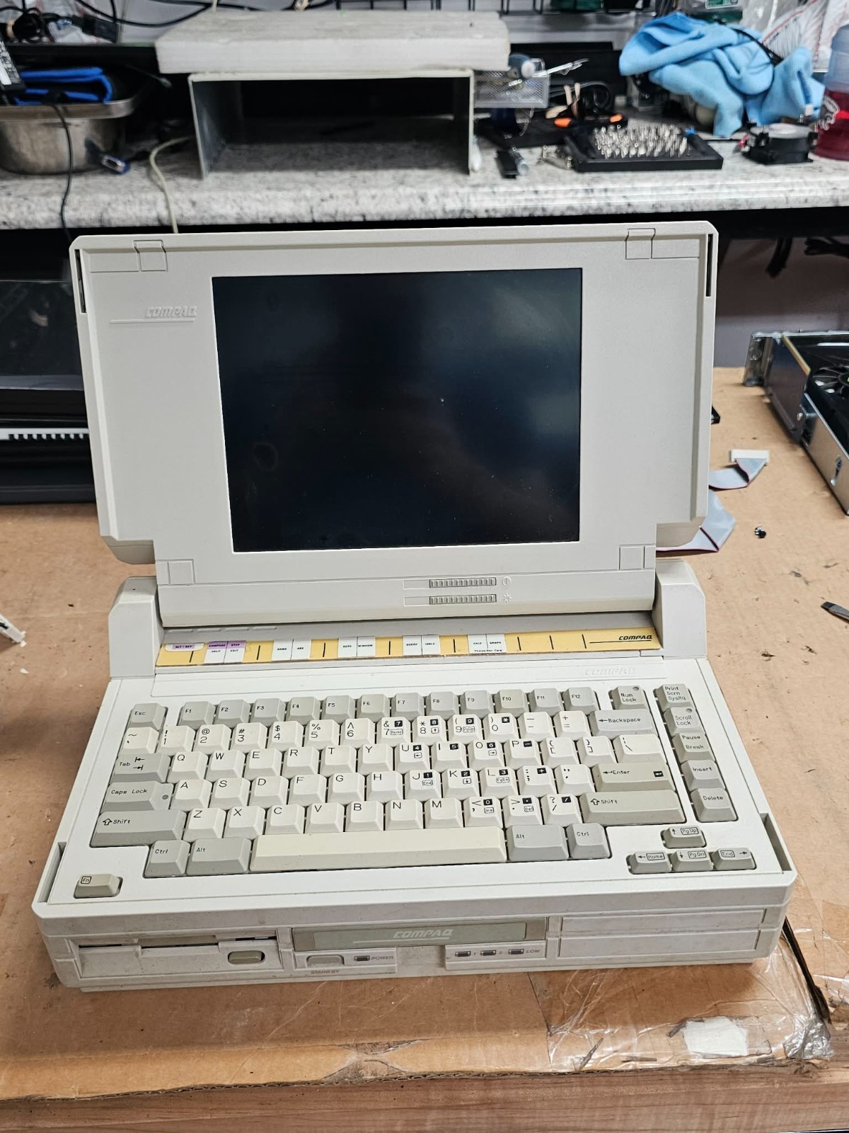 VINTAGE Compaq SLT 286 Portable Laptop Computer Model 2680 FIRST COMPAQ LAPTOP