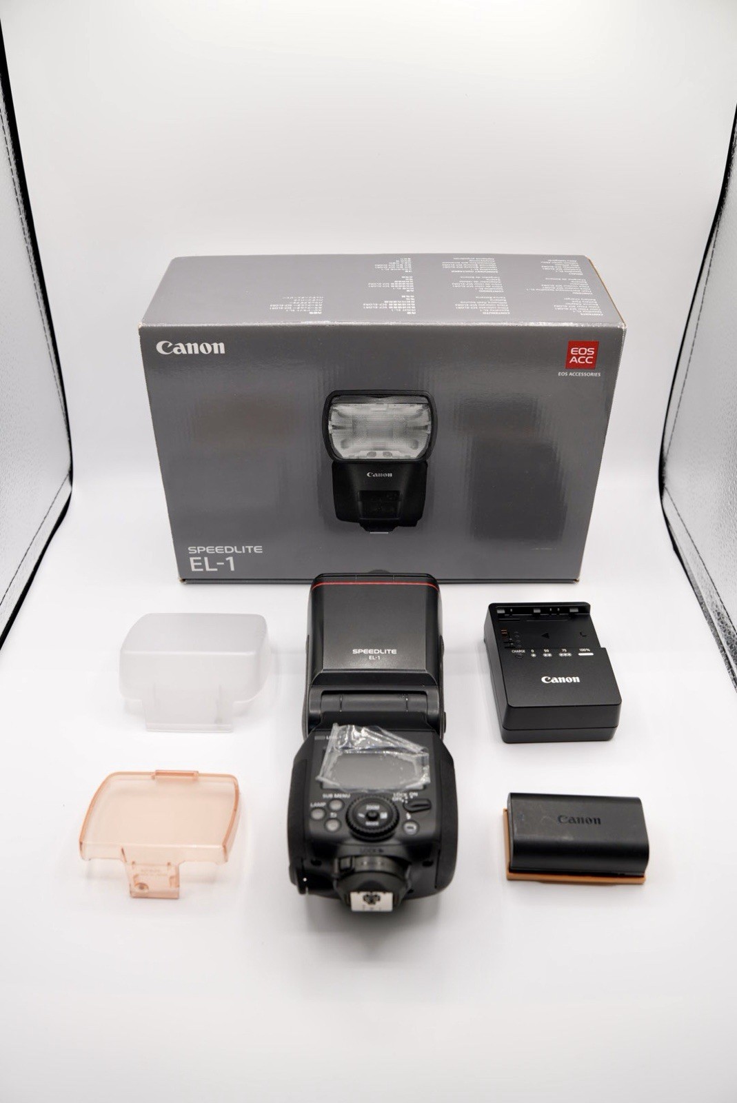 Canon Speedlite EL-1 Flash, (V1 Model) Excellent Condition  - Battery included