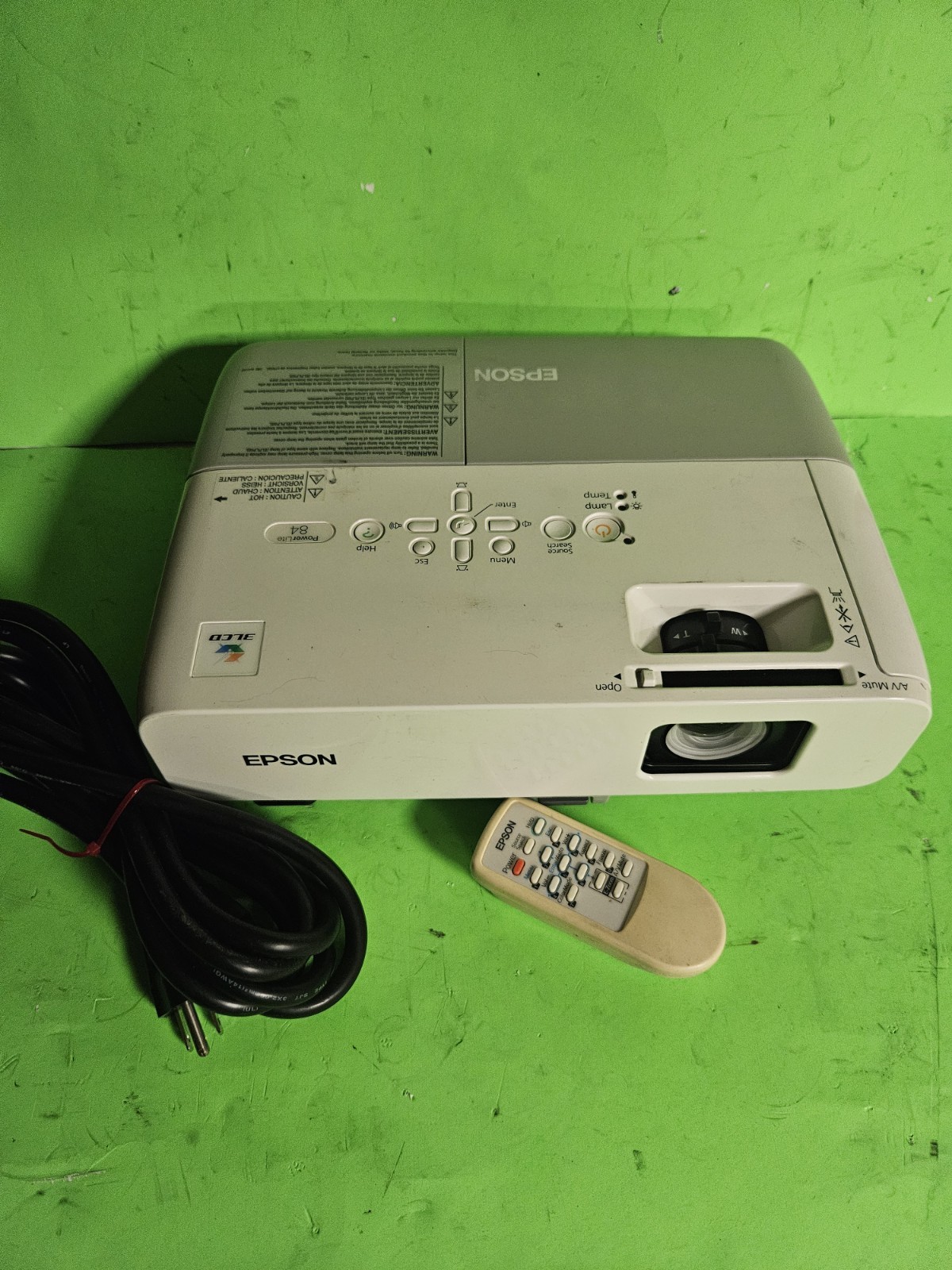 Epson PowerLite 84 3LCD Multimedia Projector 2600 Lumens XGA with 2405h