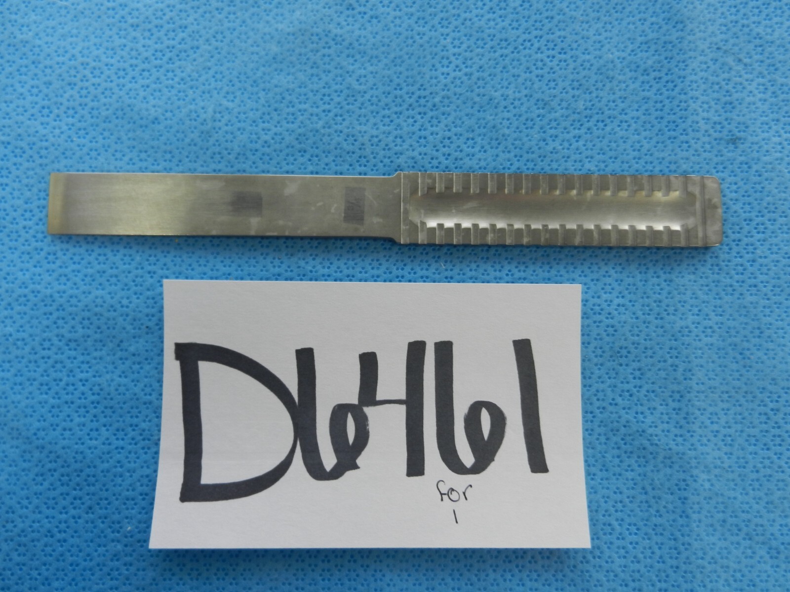D6461 Codman Stiletto Straight Orthopedic Osteotome 19mmx20.2cm 46-3065
